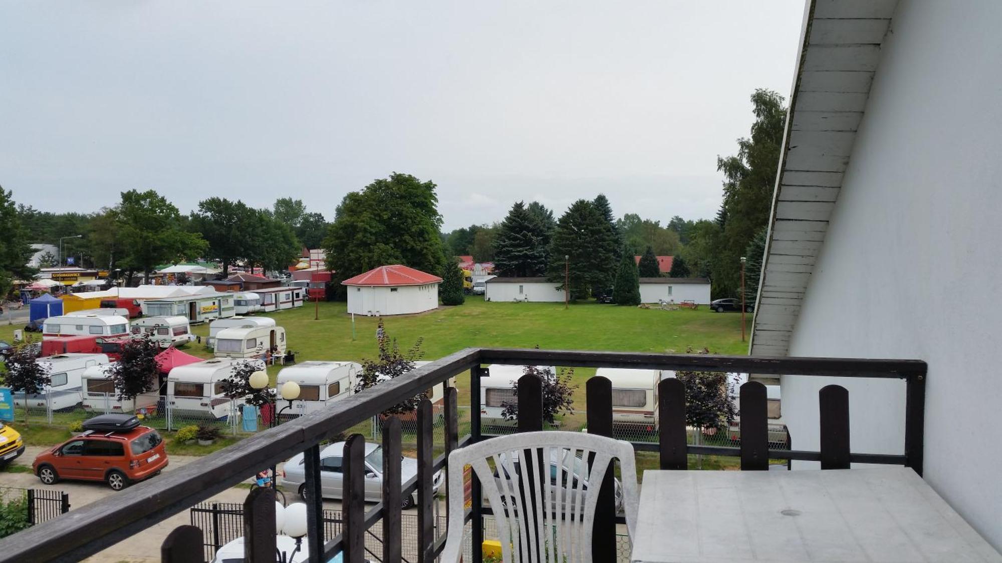 Zibi I Pod Topolami Łazy Exterior foto